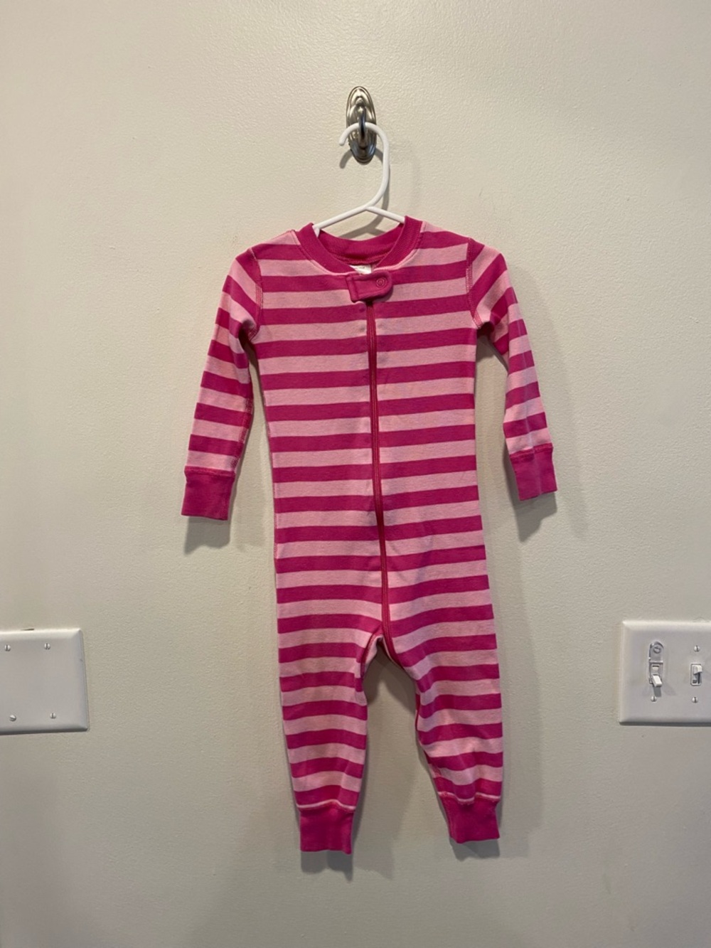 Hanna Andersson pajamas in pink stripes size 85 or US 2t  organic cotton